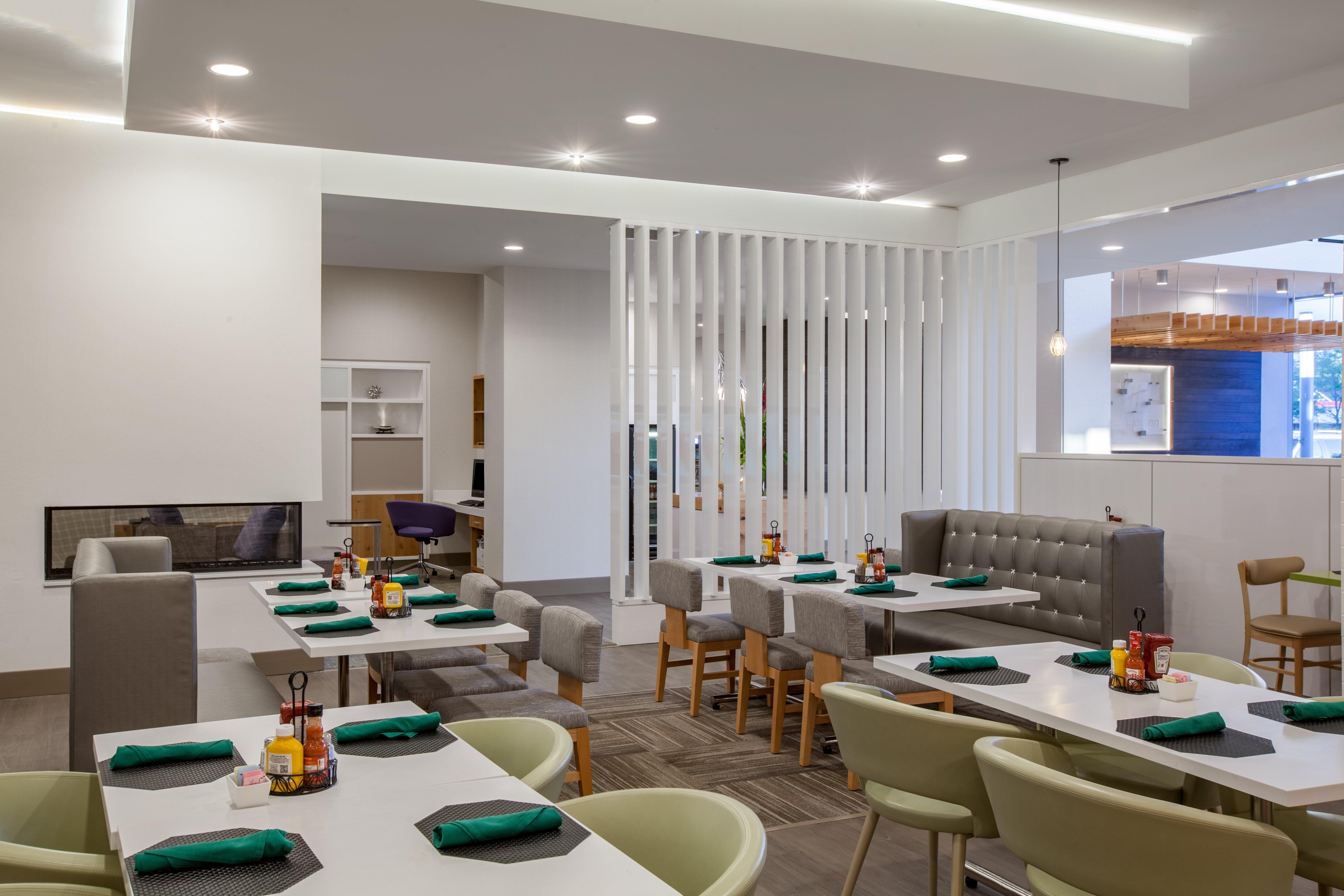 Holiday Inn Cleveland Clinic By Ihg Εξωτερικό φωτογραφία